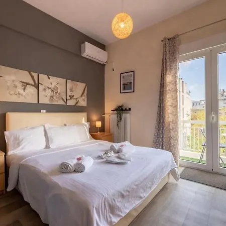 Acropolis Vista Retreat * Athens